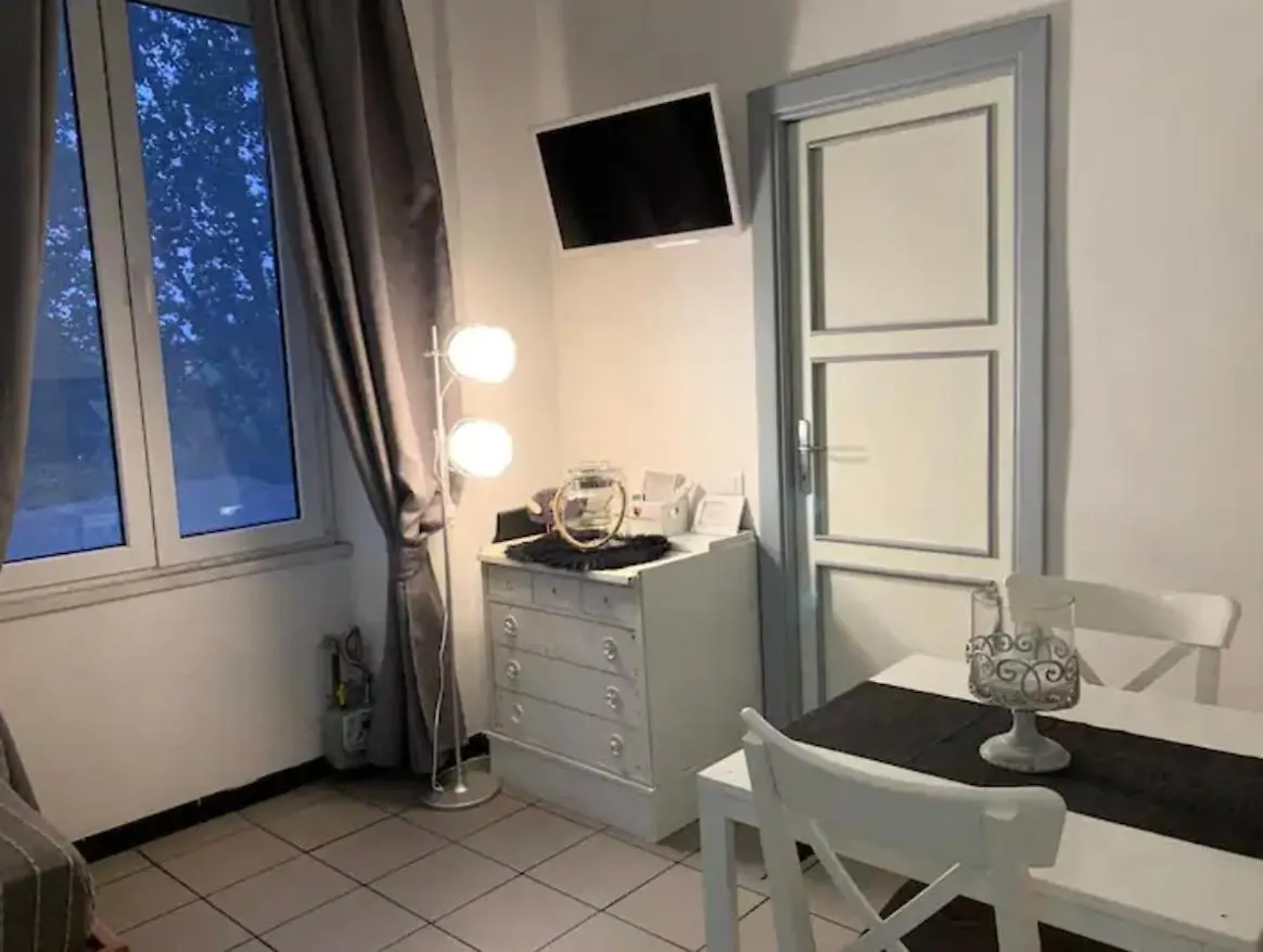Blancmaisonteveresuite Roma 0*,